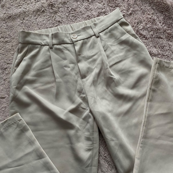 Pre loved Clothes - Picture 15 of 16